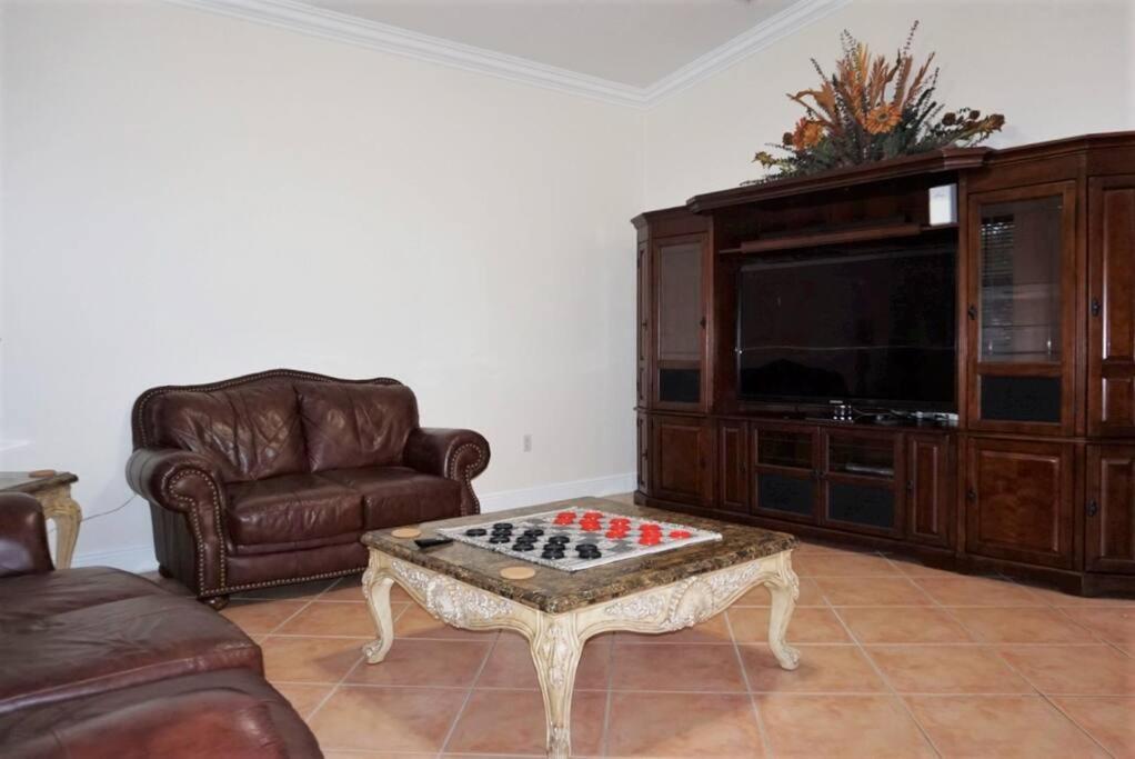 New Luxury Vacation Dream Rental- Sleeps 15! Miami Eksteriør billede