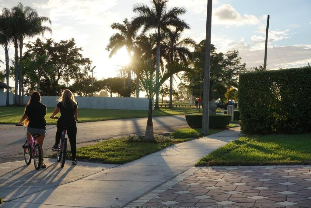 New Luxury Vacation Dream Rental- Sleeps 15! Miami Eksteriør billede