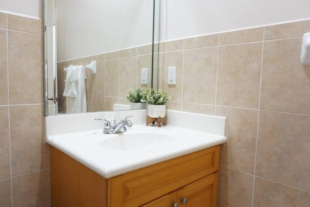 New Luxury Vacation Dream Rental- Sleeps 15! Miami Eksteriør billede