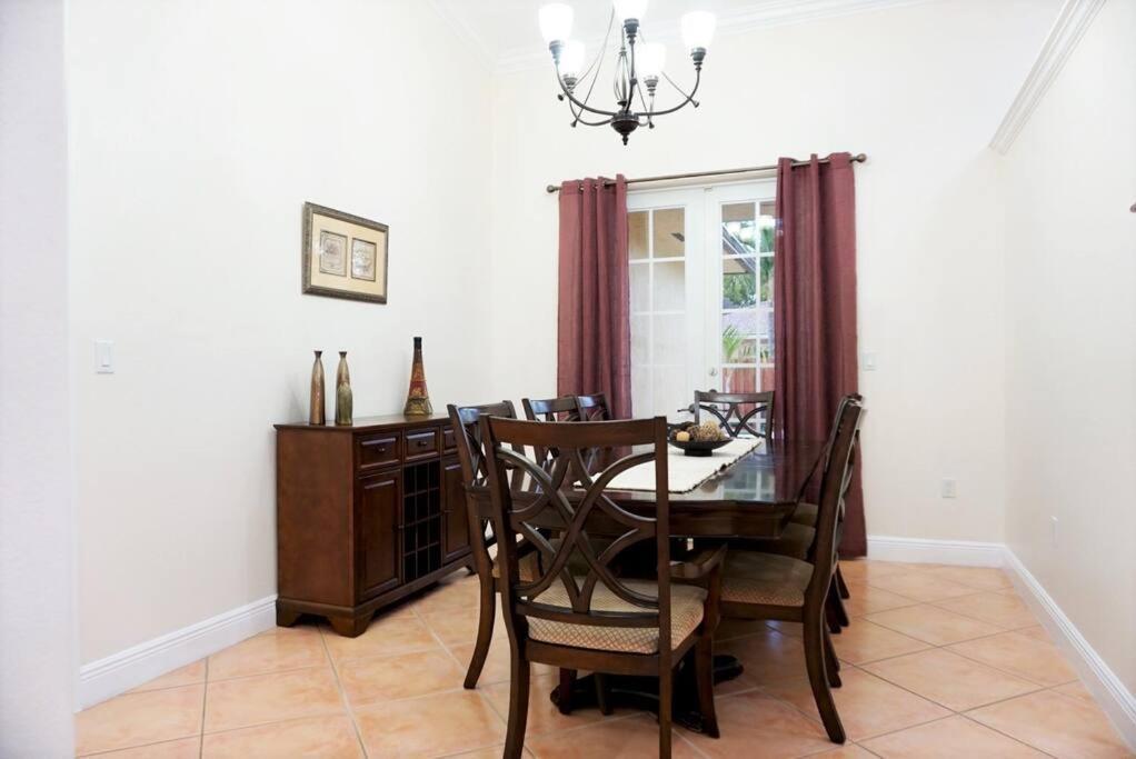 New Luxury Vacation Dream Rental- Sleeps 15! Miami Eksteriør billede