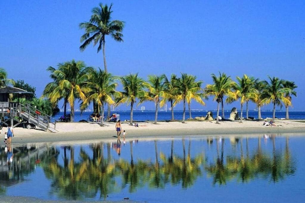 New Luxury Vacation Dream Rental- Sleeps 15! Miami Eksteriør billede